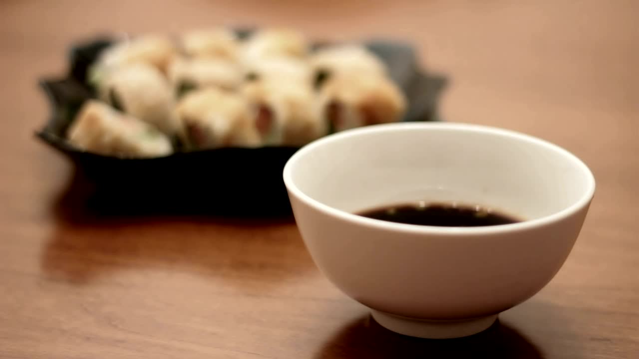 Video Stock Picking Up And Dipping Sushi Live Wallpaper Free