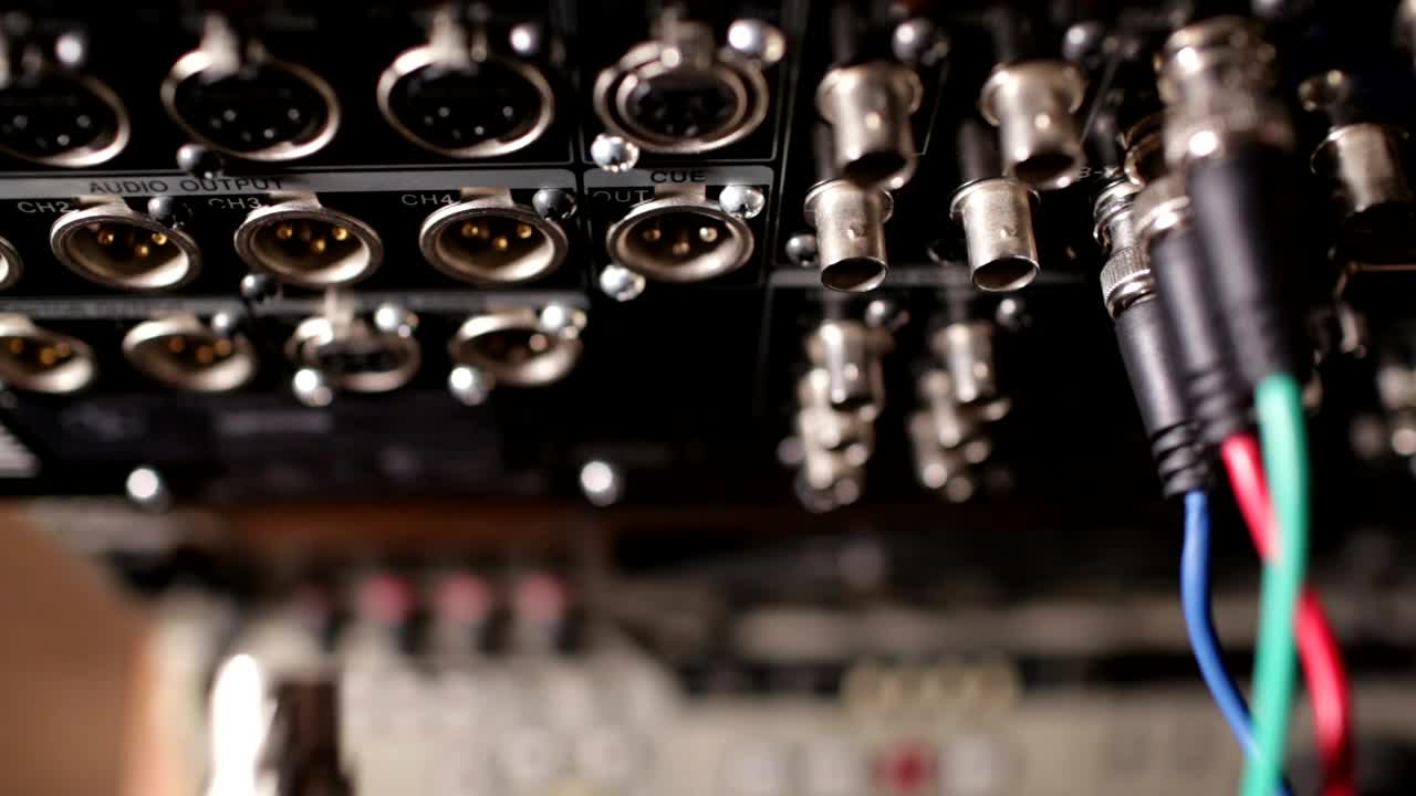 Video Stock Plugging In Cables To A Recorder Live Wallpaper Free