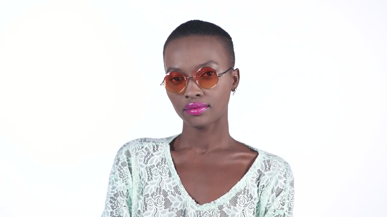 Video Stock Portrait Of A Captivating Woman On A Light Background Live Wallpaper Free
