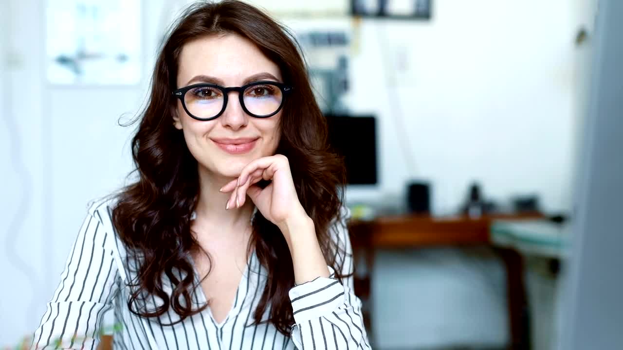Video Stock Portrait Of A Happy Businesswoman Smiling Live Wallpaper Free
