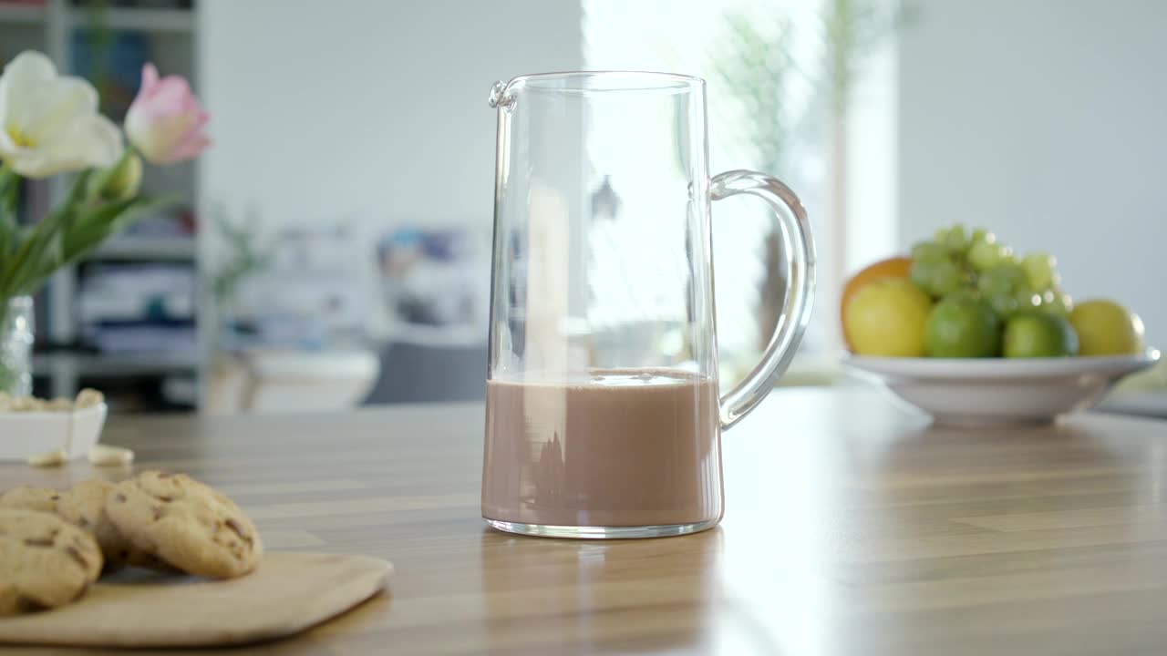 Video Stock Pouring Chocolate Milk On The Jar Live Wallpaper Free