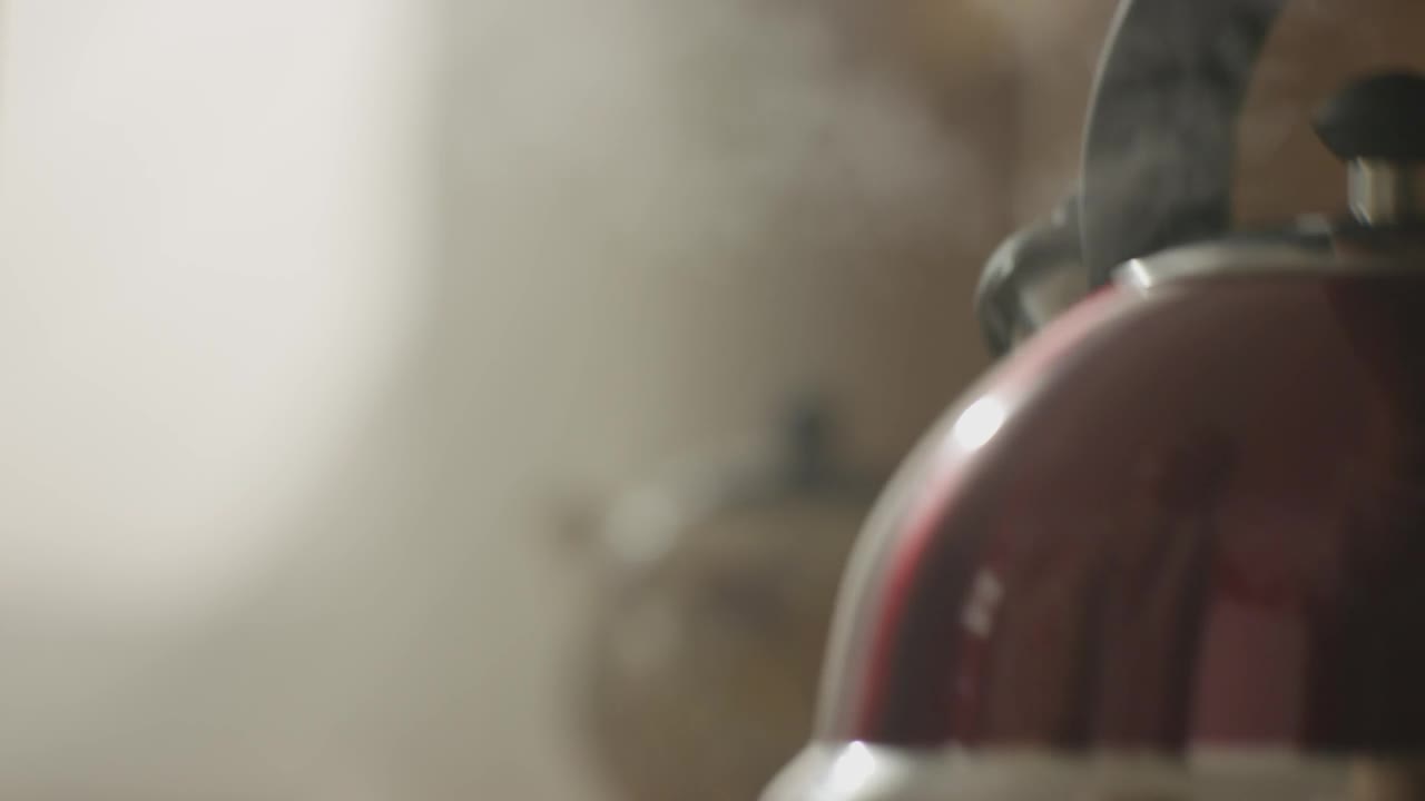 Video Stock Pouring Hot Water From A Kettle Live Wallpaper Free