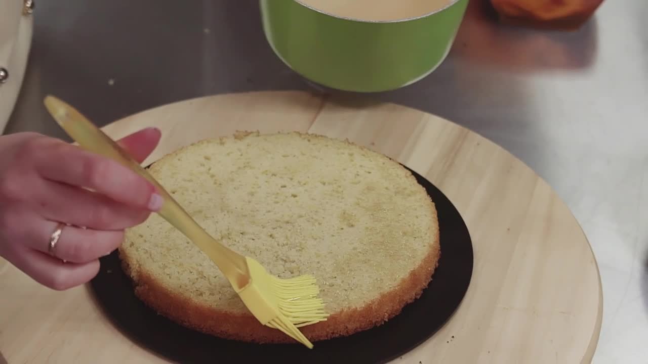 Video Stock Preparing A Cake Half Live Wallpaper Free