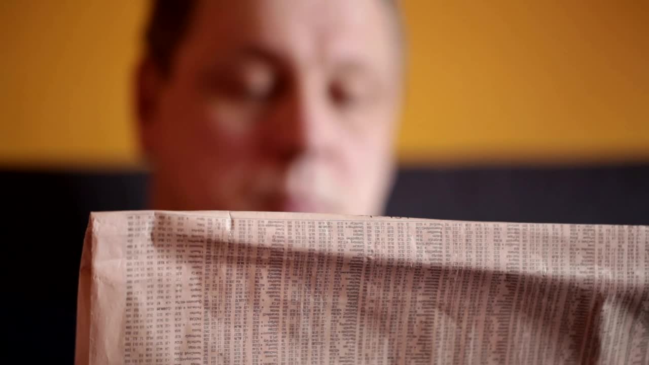 Video Stock Reading A Newspaper In The Morning Live Wallpaper Free