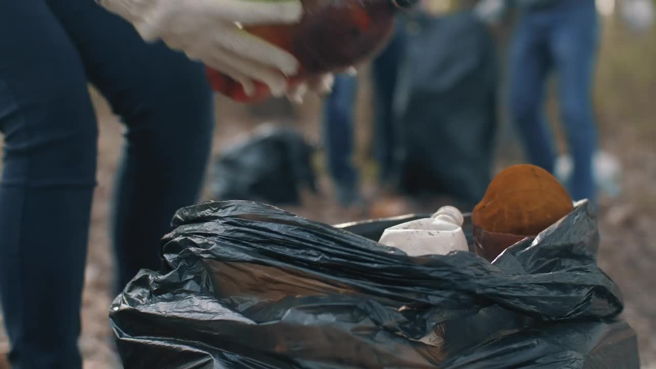 Video Stock Recycling Garbage From A Park Live Wallpaper Free