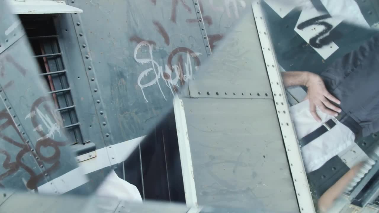 Free Stock Video Reflection In A Prism Of Young People In An Abandoned Live Wallpaper