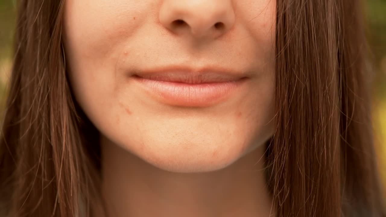 Free Stock Video Shot Focused On A Girls Smile Live Wallpaper