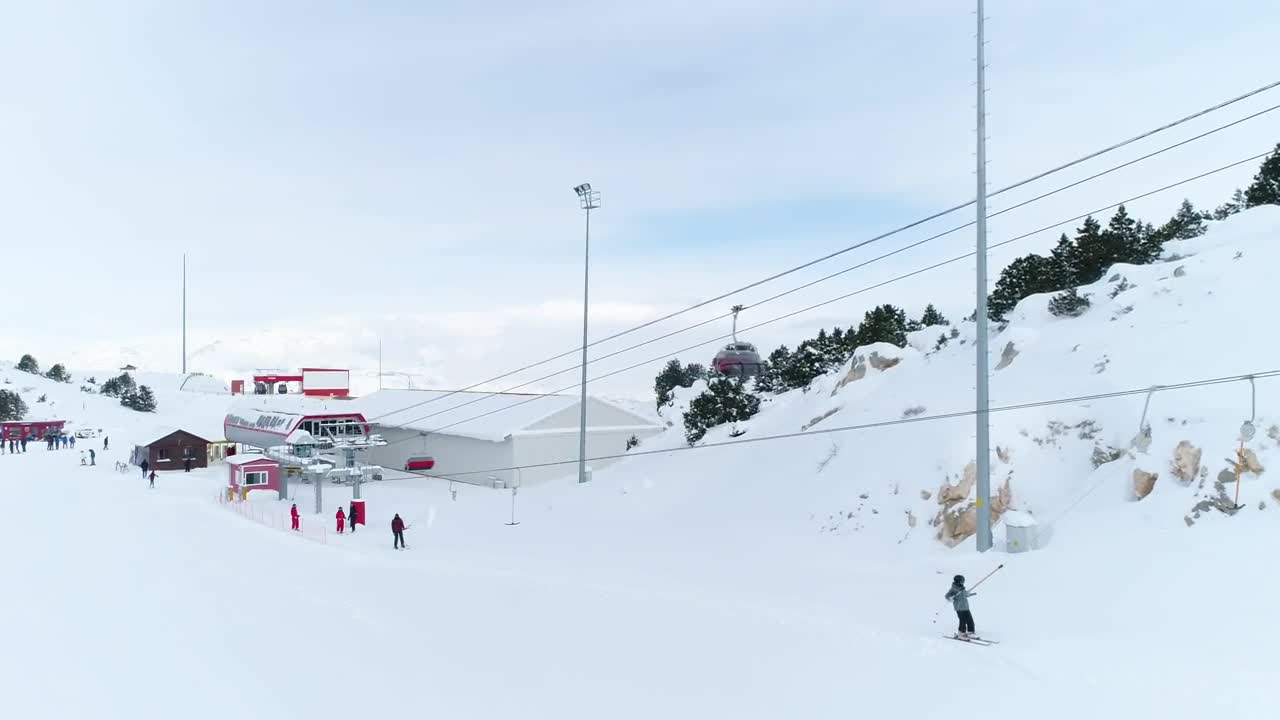 Free Video Stock Skiers Going Up Hill Live Wallpaper