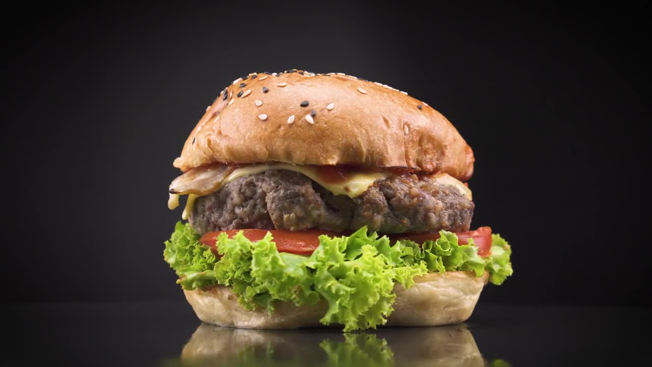 Free Video Stock Spinning Burger With Ketchup Live Wallpaper