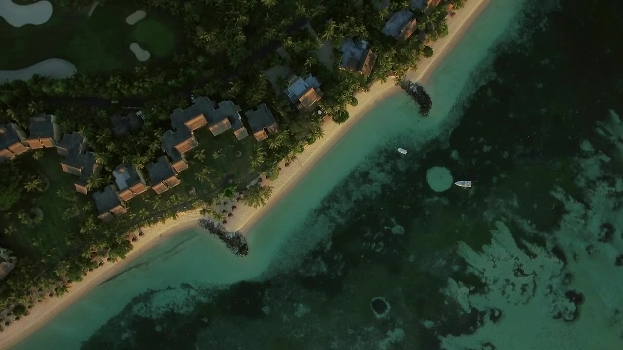 Free Video Stock Spinning Shot Of The Coast Live Wallpaper