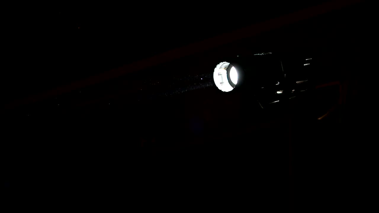 Free Video Stock Spotlight In A Theater Live Wallpaper