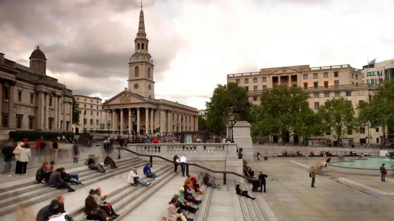 Free Video Stock trafalgar square in london on a cloudy afternoon Live Wallpaper