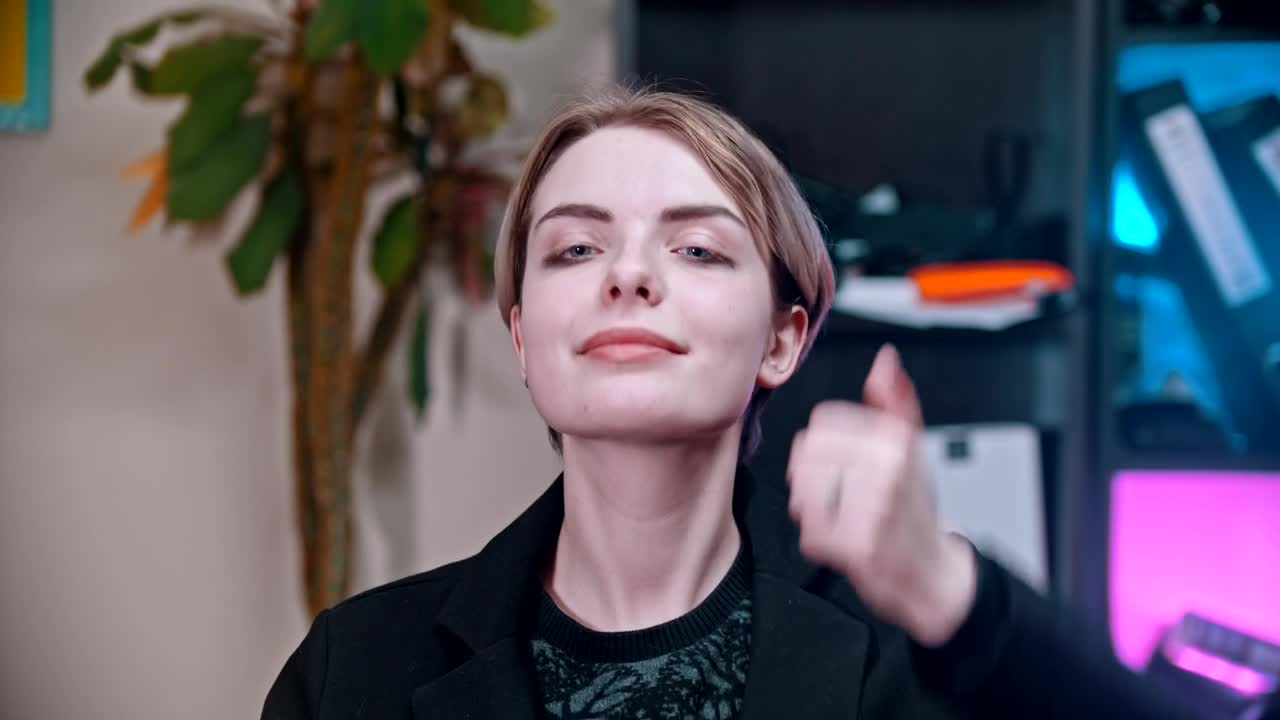 Free Stock Video Young Woman Showing Thumb Up Live Wallpaper