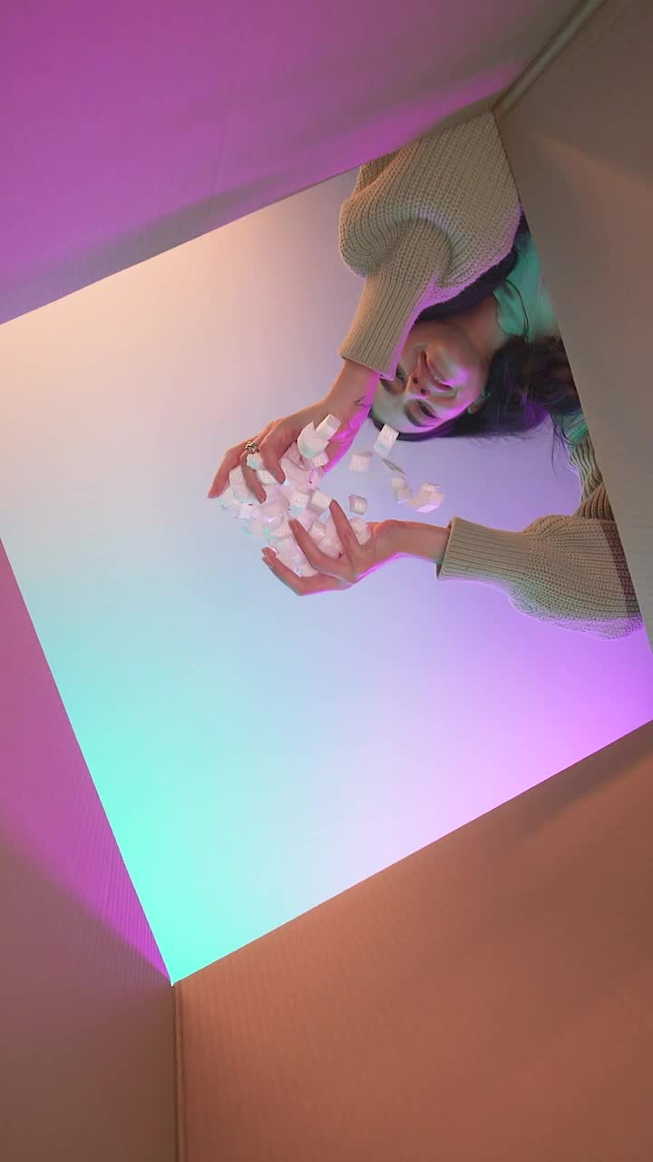 Free Stock Video Young Woman Pouring Packing Filler Into A Box Live Wallpaper