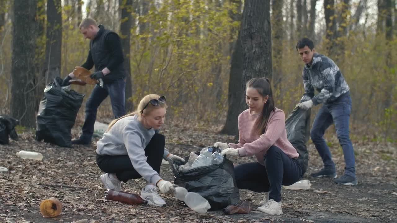 Free Stock Video Young People Recycling Garbage Live Wallpaper