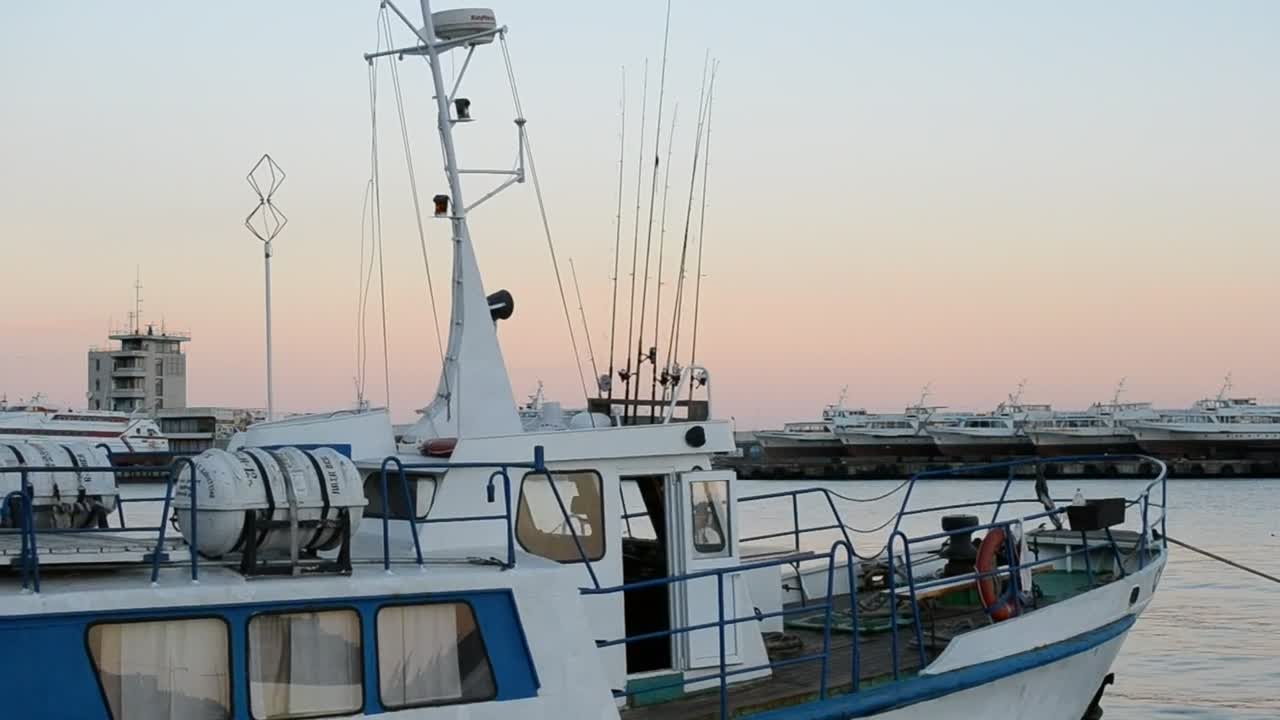 Free Stock Video Yacht Moving Gently In Port Live Wallpaper