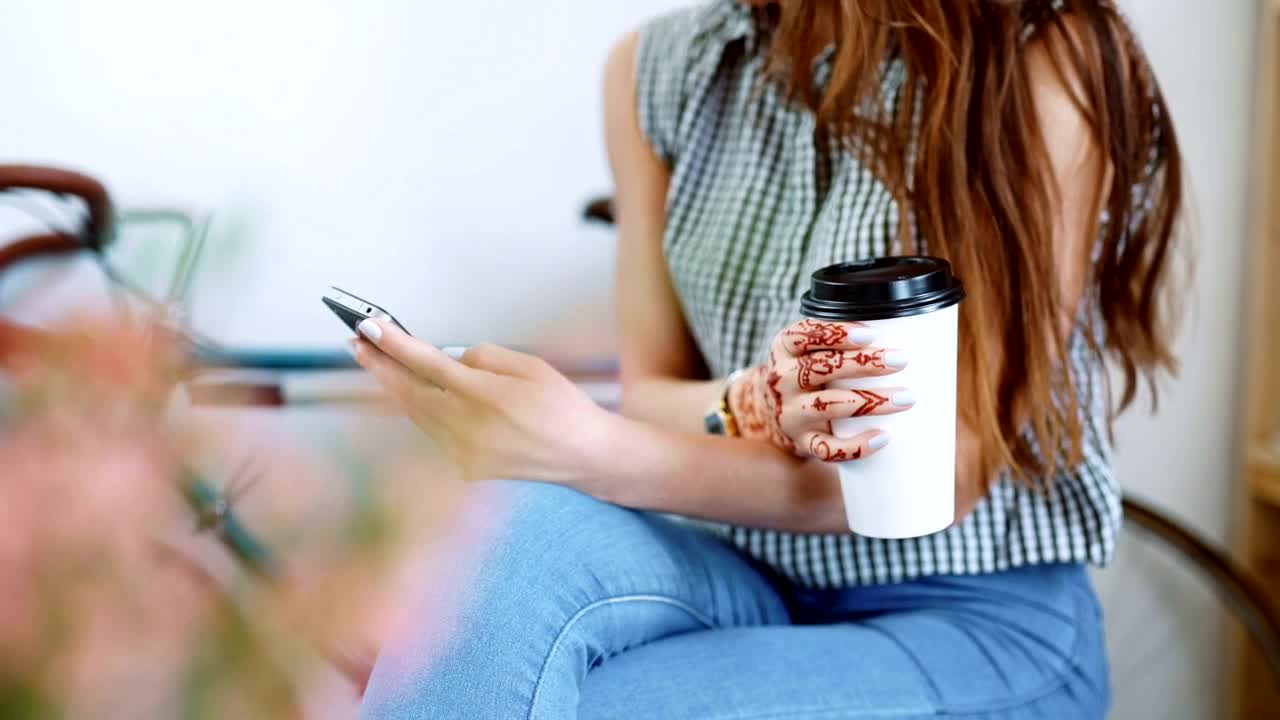 Free Stock Video Woman Focused On Her Smartphone Live Wallpaper