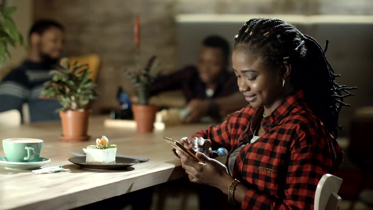 Stock Footage Woman Using Her Phone In The Cafe Live Wallpaper Free