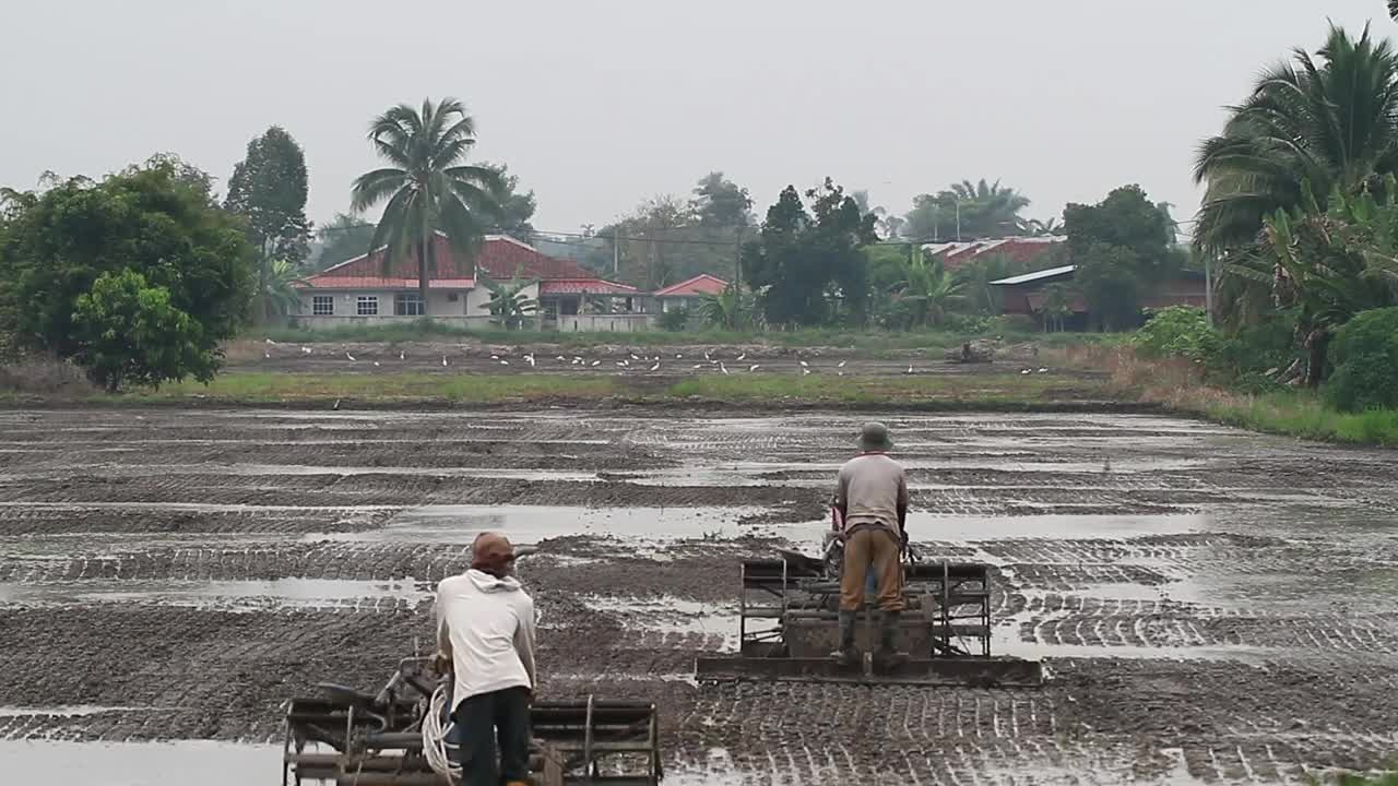 Stock Footage Working In A Muddy Field Live Wallpaper Free