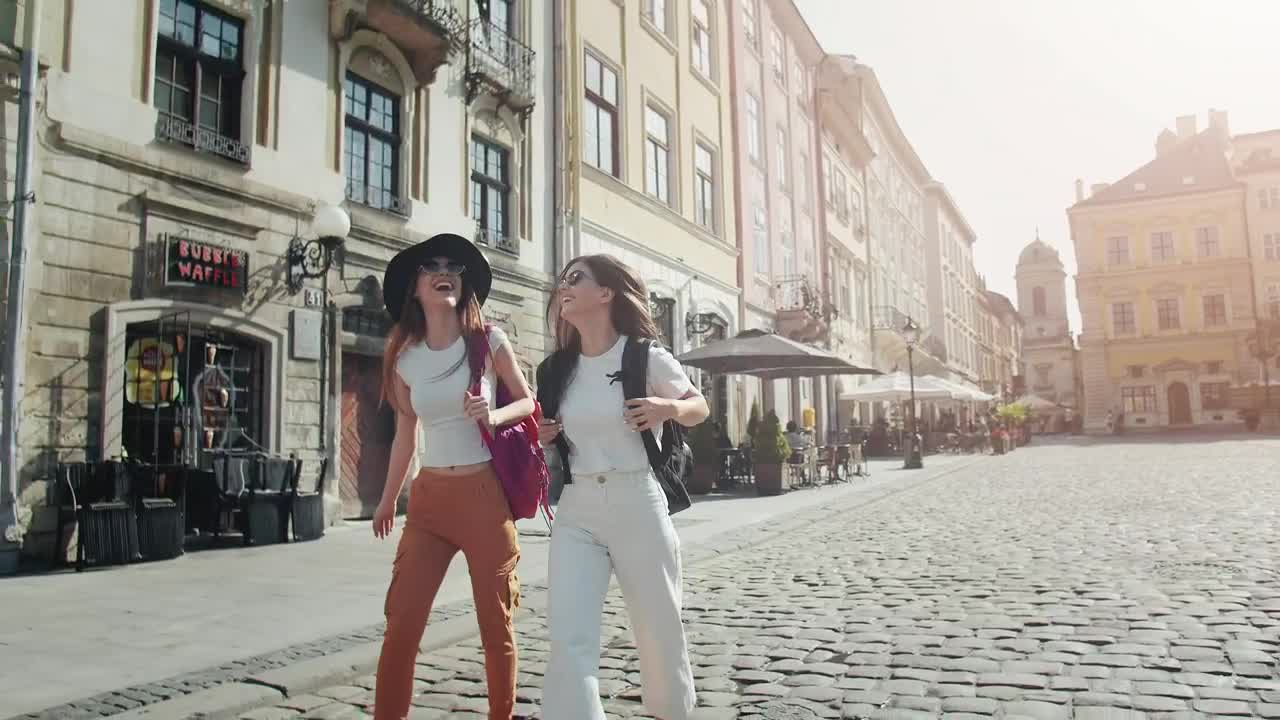 Stock Footage Women Admire Sunny Rome Streets On Holiday Live Wallpaper Free
