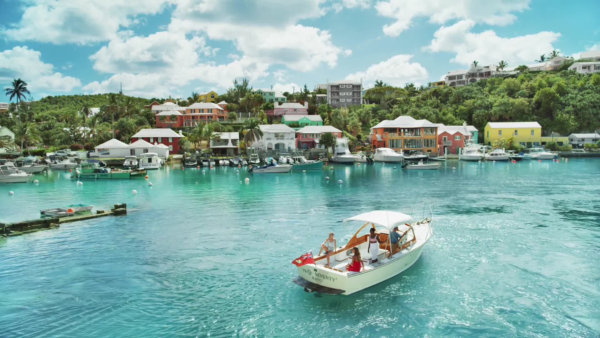 Boating in Bermuda Live Wallpaper